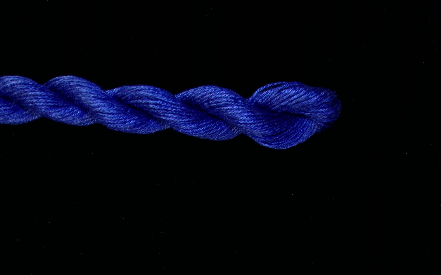 7040 Clear Blue Solid Color Impressions Thread