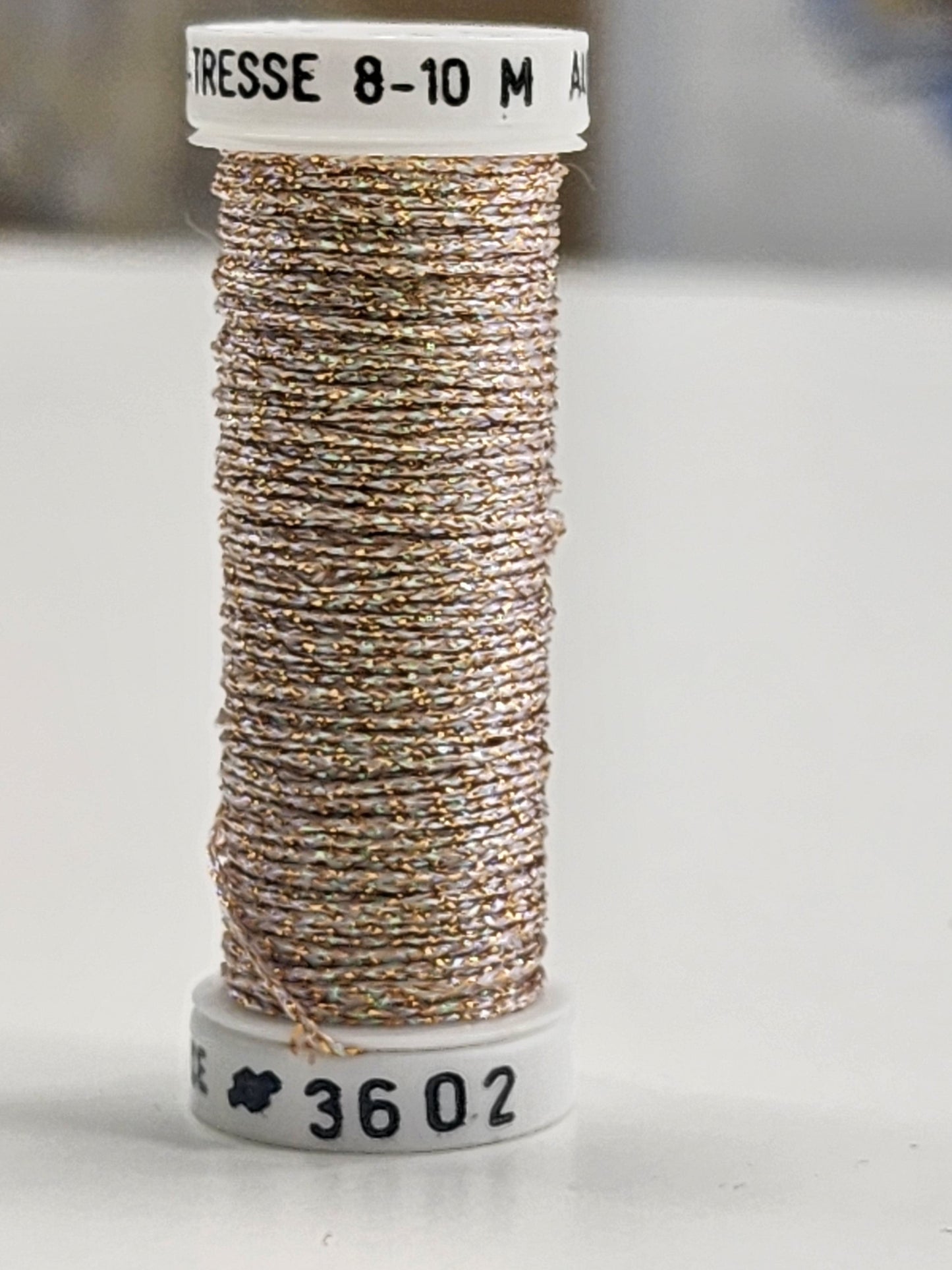 Au Ver A Soie Metallic #8 3602