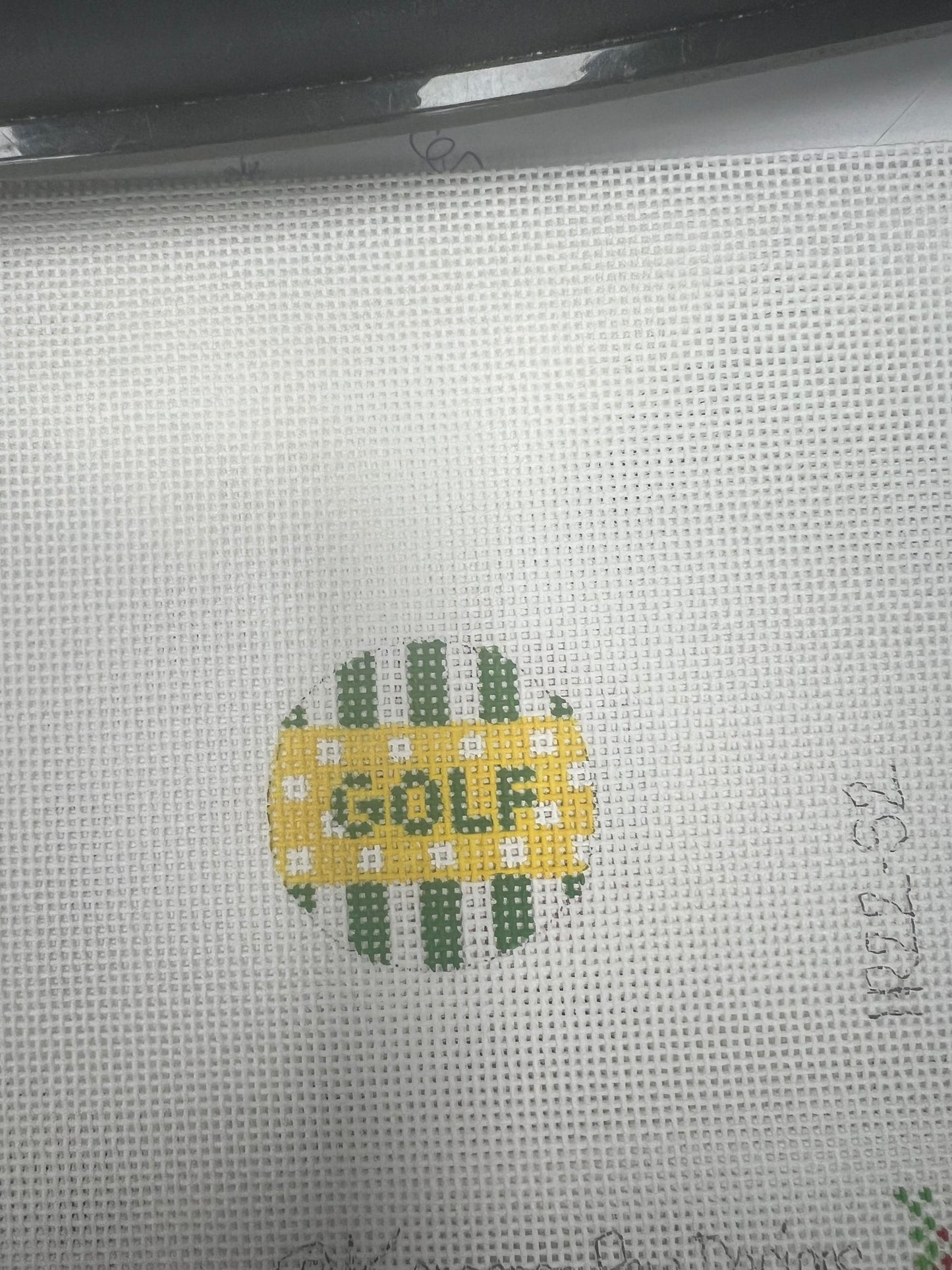 Golf Round FOB Insert Kangaroo Paw