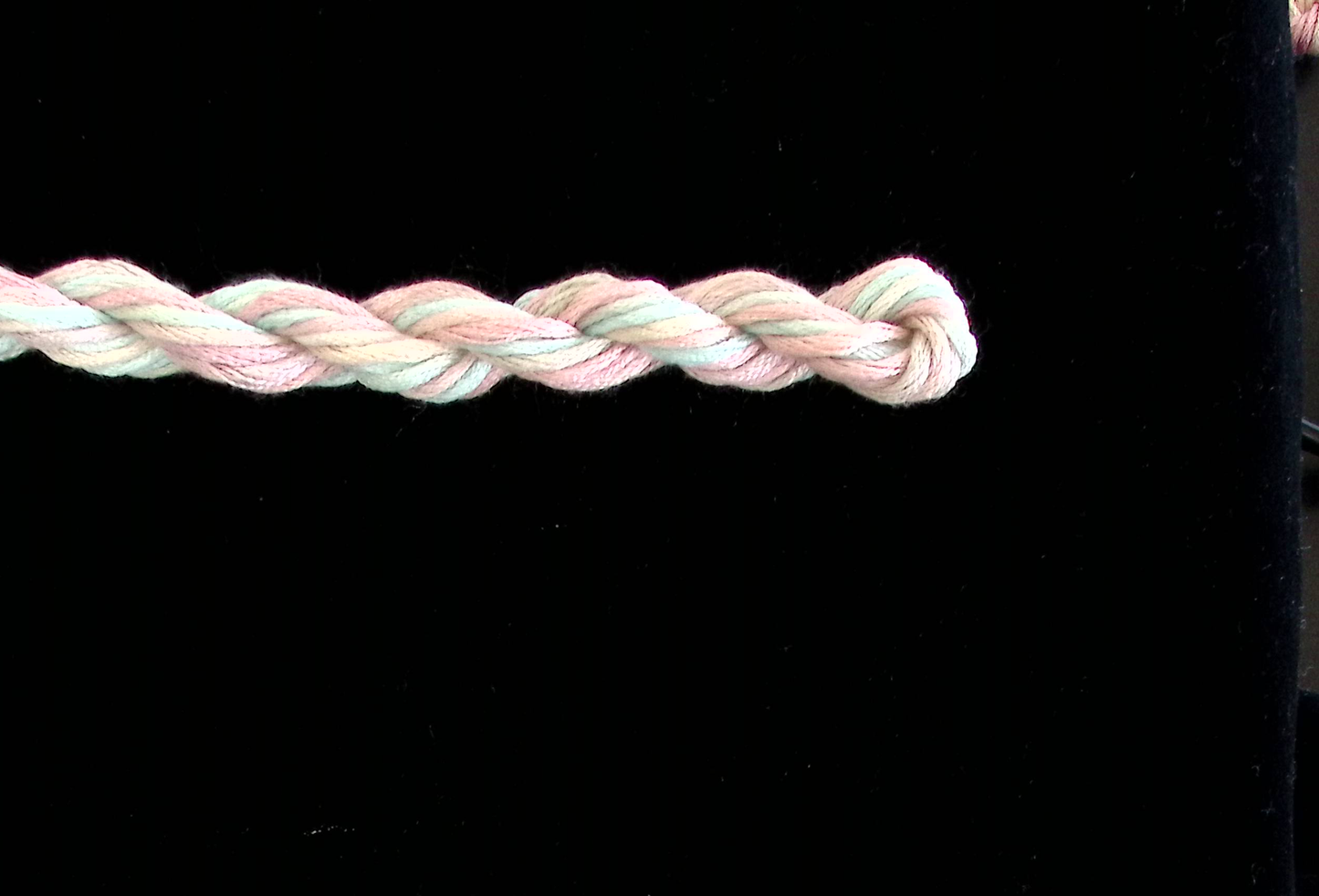 Bouquet Waterlilies Thread