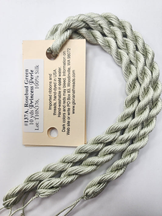 PP-137A Rosebud Green Princess Perle Gloriana