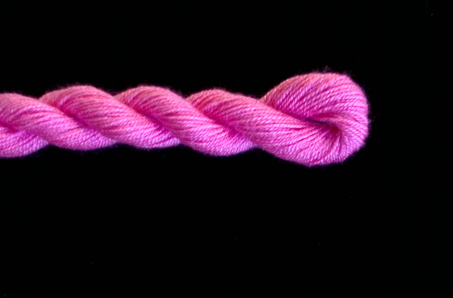 2046 Raspberry Solid Color Impressions Thread