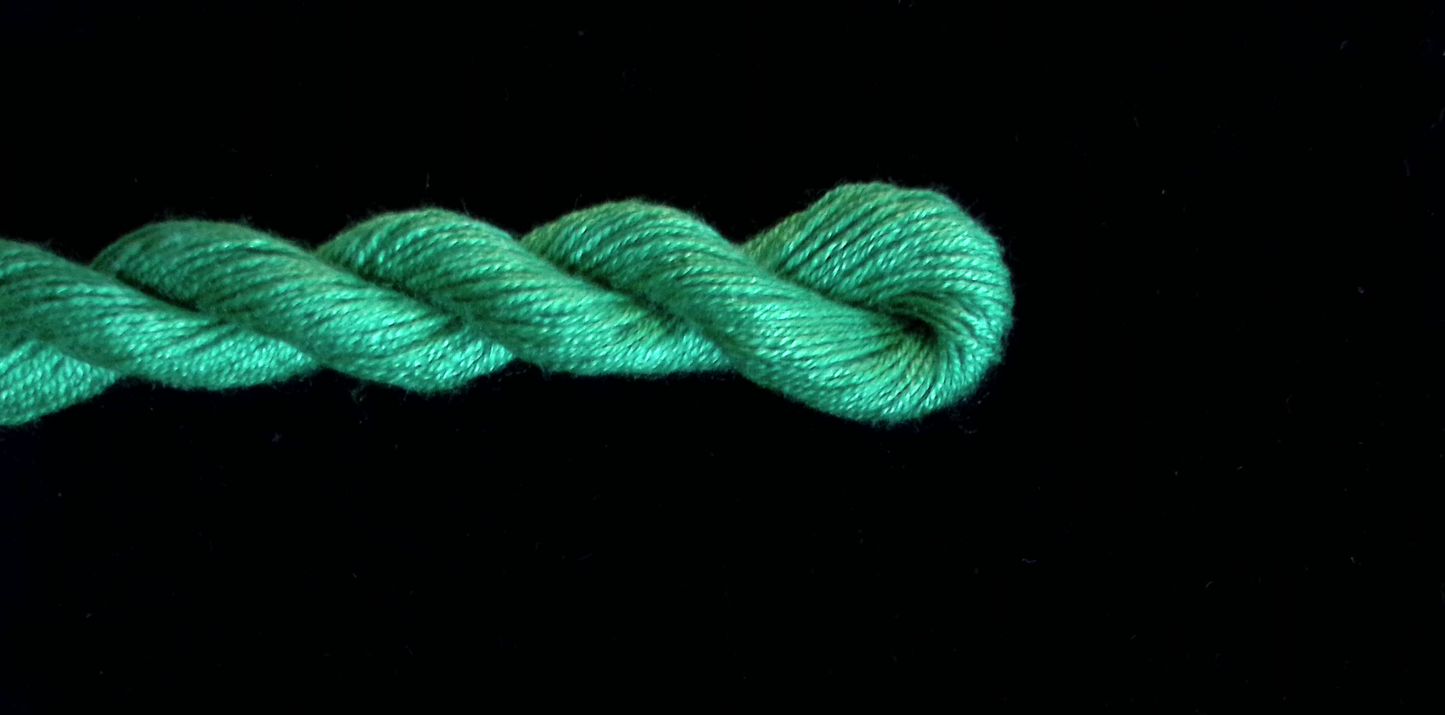 5084 Kelly Green Solid Color Impressions Thread