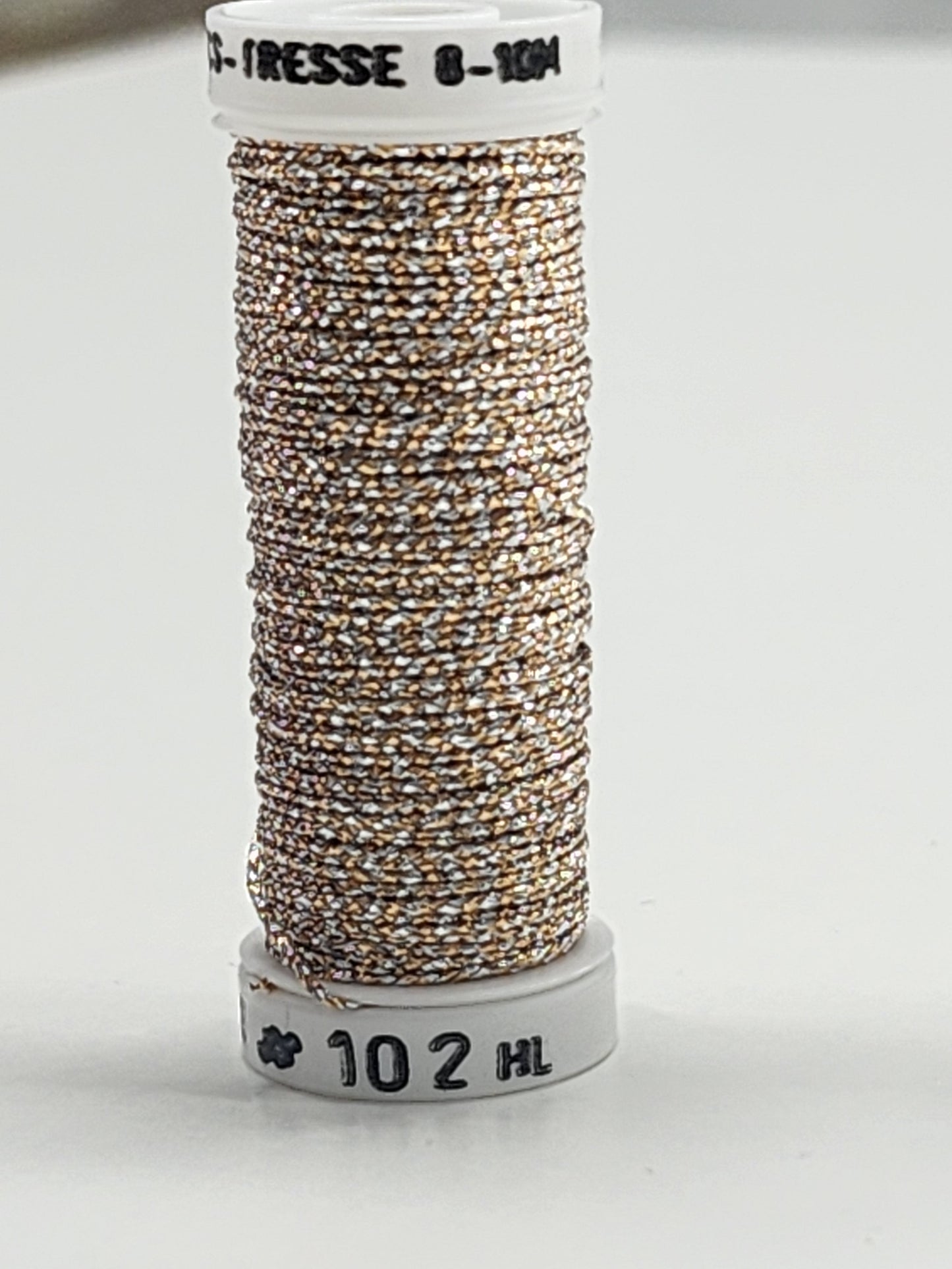 Au Ver A Soie Metallic #8 102HL