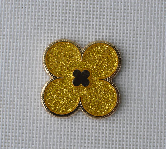 Gold Glitter Clover Needle Minder Go Stitch Studio