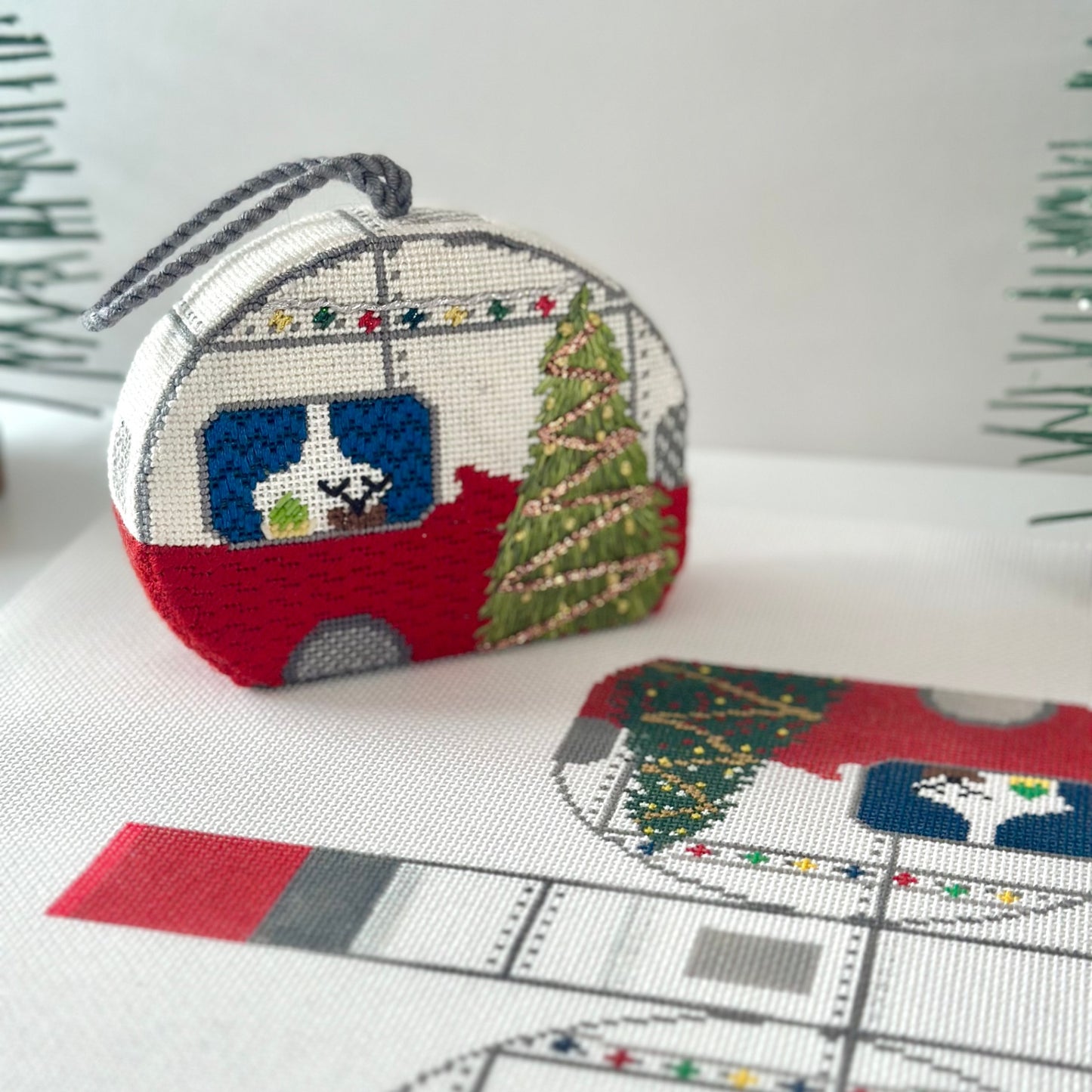 3D Holiday Airstream Fire and Iris