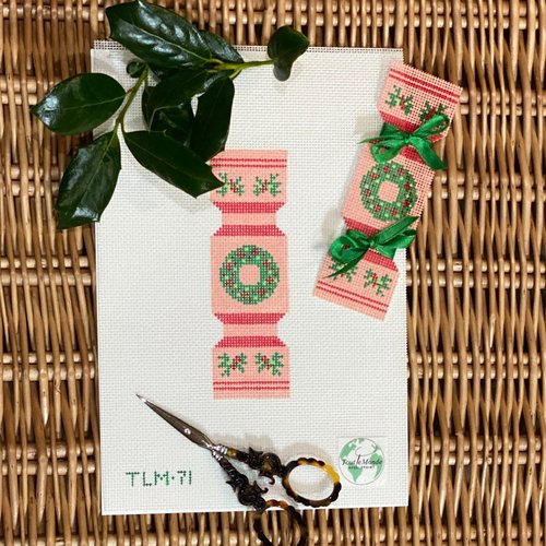 Tout le Monde Christmas Cracker Wreath and Holly Pink TLM71