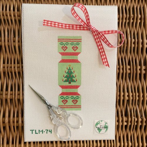 Tout le Monde Christmas Cracker Candlelit Tree TLM74