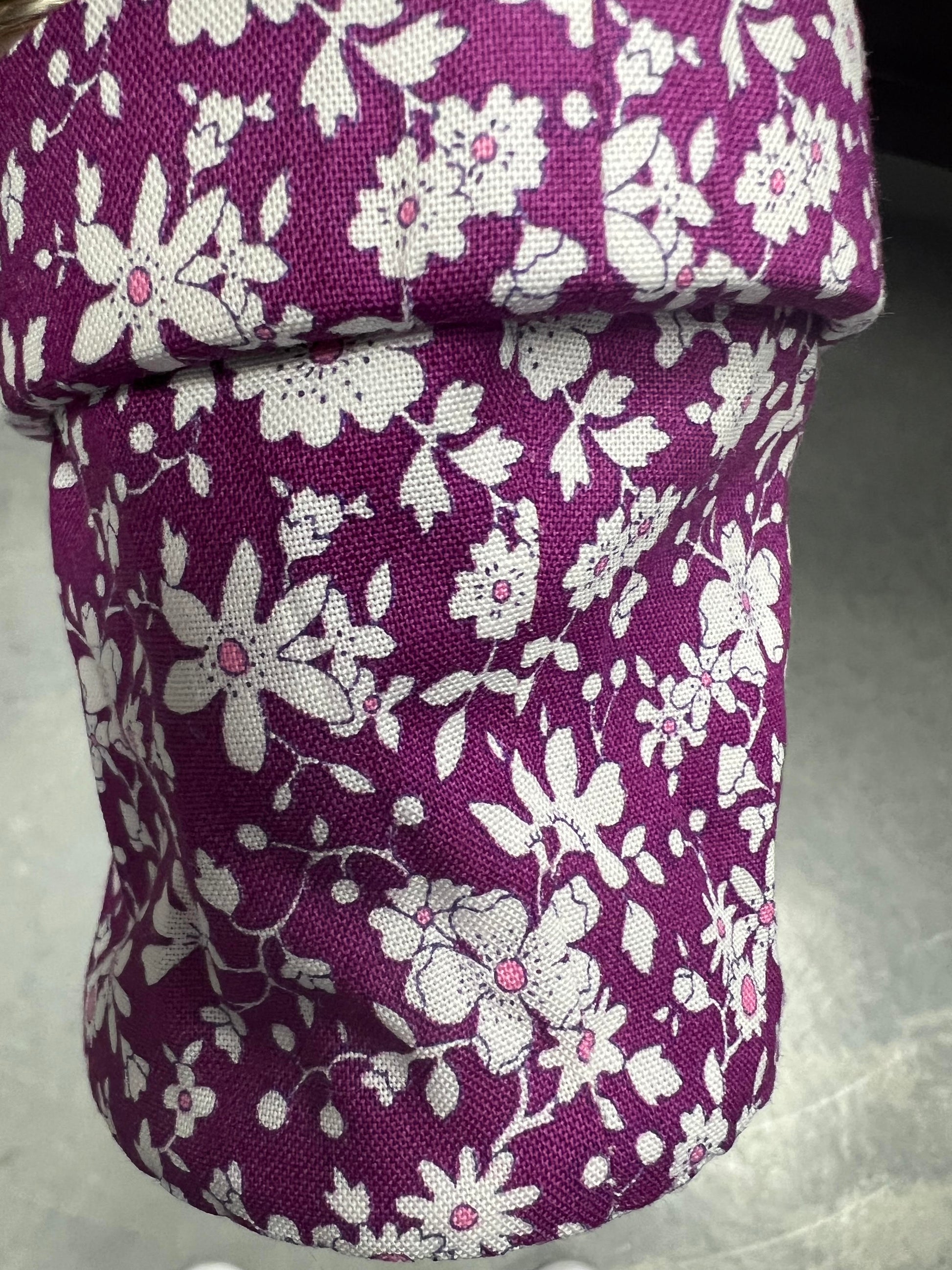 Collapsible Thread Catcher – Artful Stitches