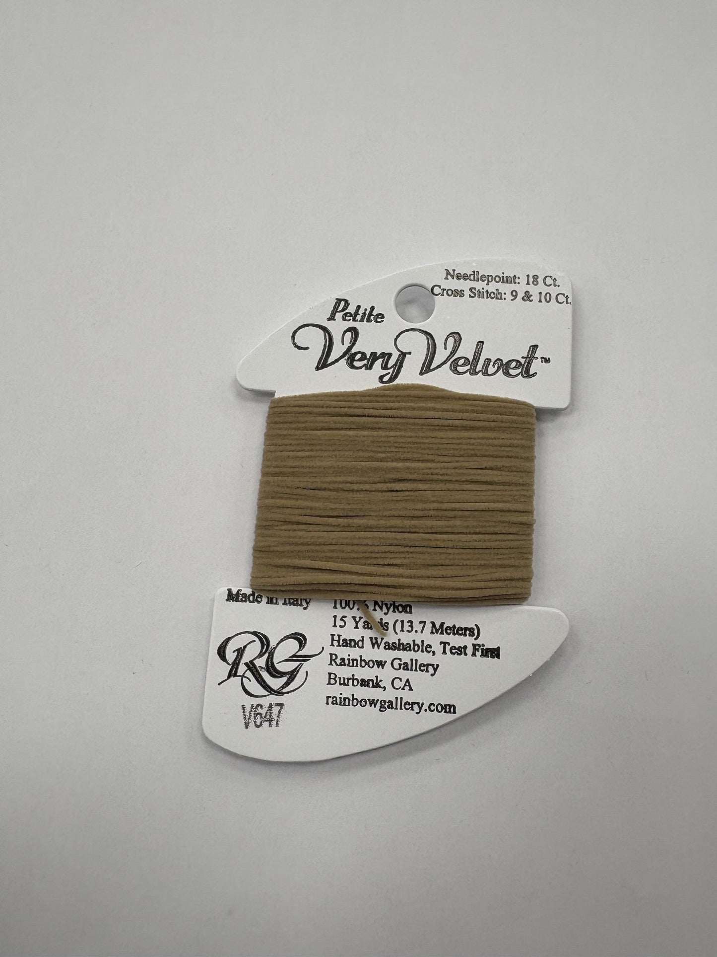 V647 Medium Beige