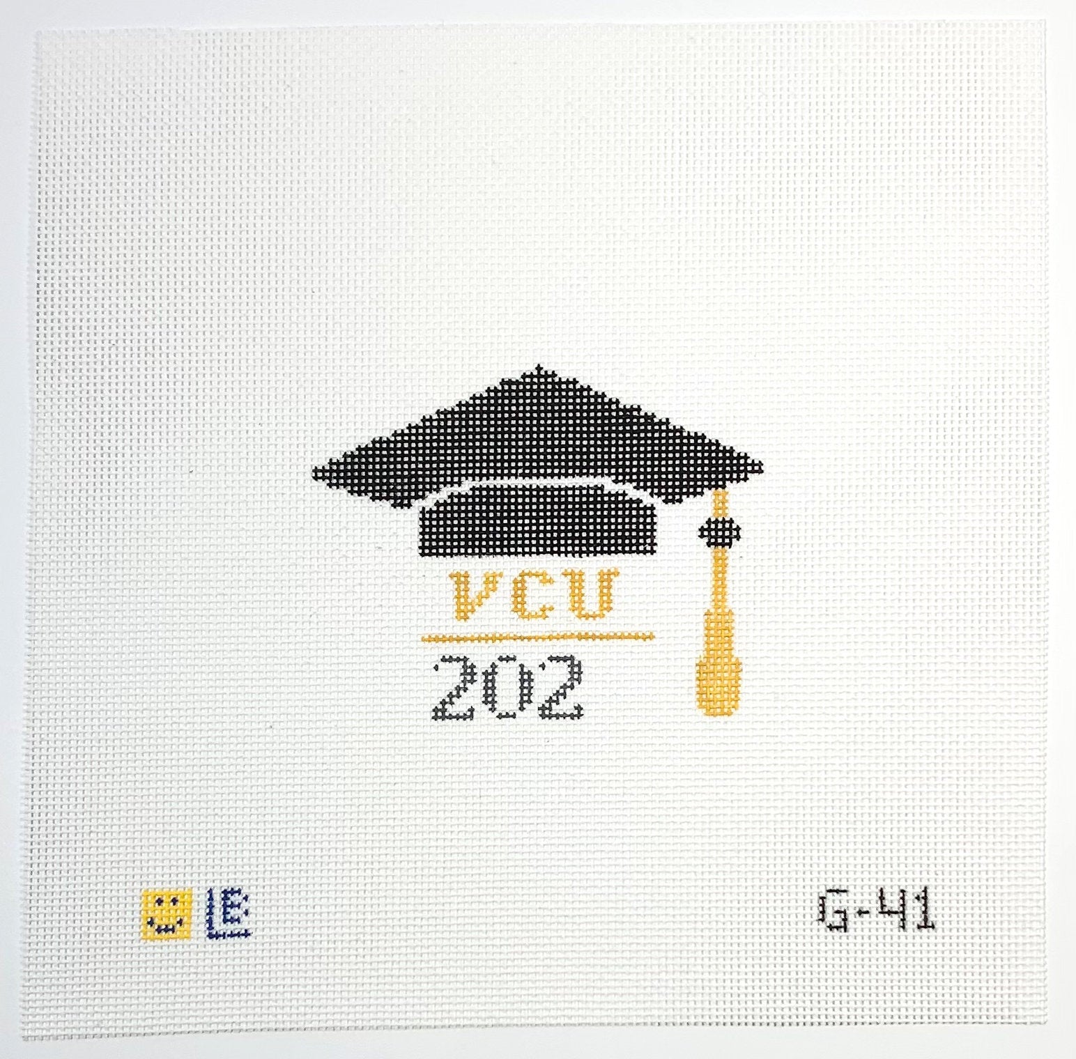 Virginia Commonwealth Grad Cap Lauren Bloch – Artful Stitches